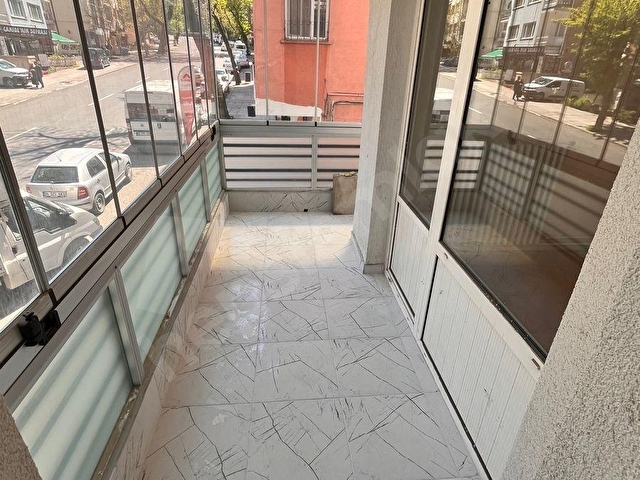 ESAT BÜLBÜLDERESİ CD 2+1 1.KAT ÖN CEPHE BAKIMLI KİRALIK DAİRE - Görsel 10