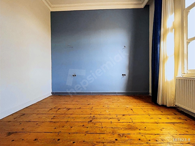 Galata Kulesi Manzaralı Tarihi Binada 3+1 Kiralık Daire - Görsel 3