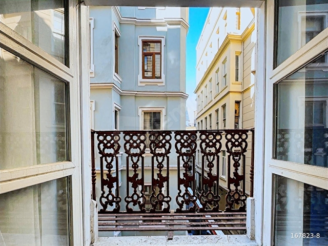 Galata Kulesi Manzaralı Tarihi Binada 3+1 Kiralık Daire - Görsel 23