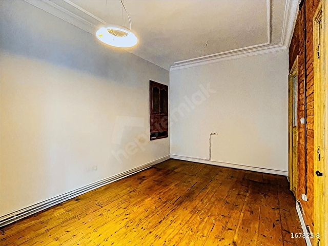 Galata Kulesi Manzaralı Tarihi Binada 3+1 Kiralık Daire - Görsel 11