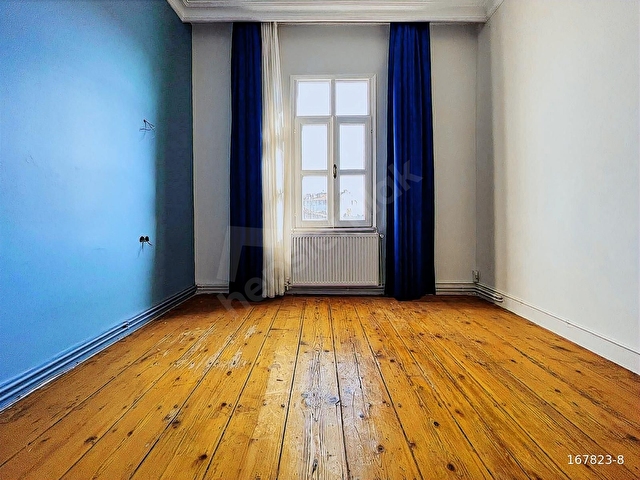 Galata Kulesi Manzaralı Tarihi Binada 3+1 Kiralık Daire - Görsel 4