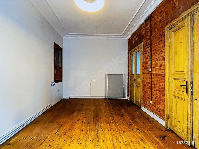 Galata Kulesi Manzaralı Tarihi Binada 3+1 Kiralık Daire - Görsel 12