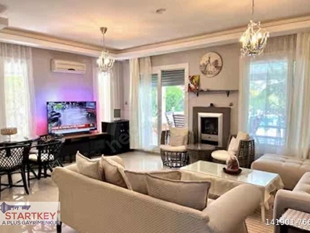 Çeşme Pırlanta Plajında Denize Sıfır Villa - Görsel 7