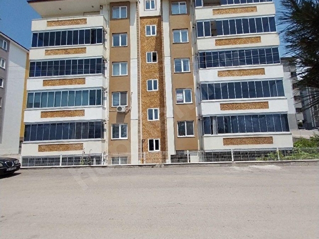 BAŞTAN EMLAKTAN KARABÜK MERKEZ 5000 EVLER ŞAHİNTEPESİNDE GENİŞ KİRALIK 3+1 DAİRE