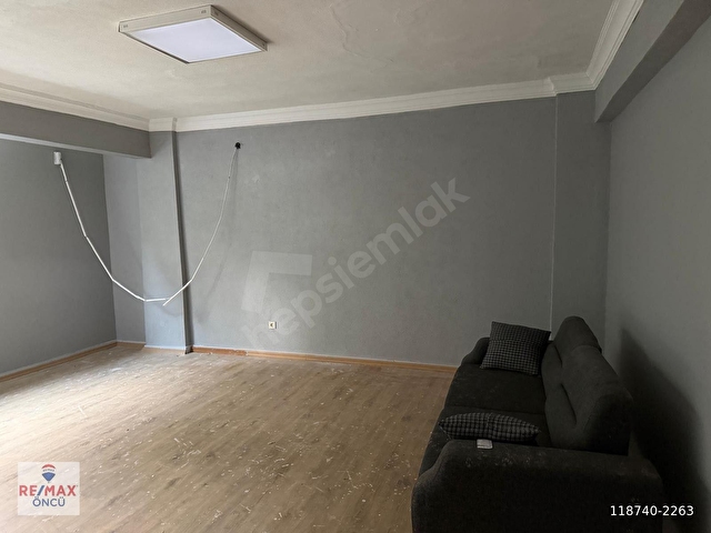 DUDULLU DES SANAYİ ARKASI 3 KATLI 500 m² MÜSTAKİL TİCARİ BİNA - Görsel 9