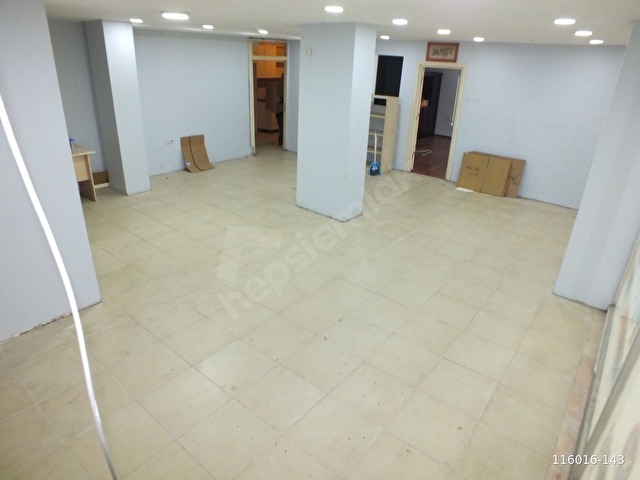 MİSLİFETAN YENİMAHALLEDE GENİŞ VİTRİNLİ CADDE ÜZERİ KÖŞE 85 M2 - Görsel 2