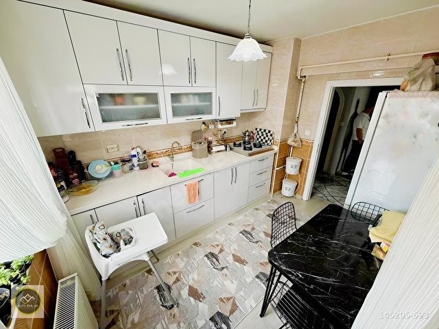 SELÇUKLUda EMSALSİZ FİYATIYLA ÖN CEPHE KATTA YAPILI 3+1 DAİRE - Görsel 6