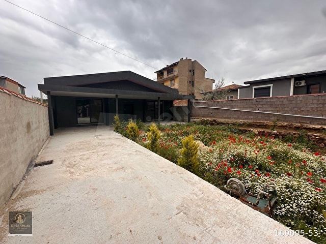 ALAŞEHİR SOĞUKSU mh satılık bahçeli müstakil ev - Görsel 8