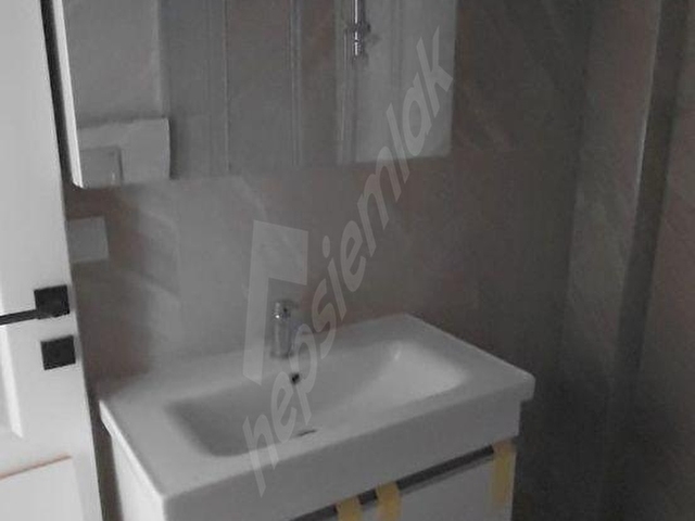 SIFIR KİRALIK DAİRE SİTE İÇİ 1+1 DOĞALGAZLI 70 METREKARE GİRİŞ KAT TEYYAREDÜZÜ MAH 454 EMLAKTAN - Görsel 18