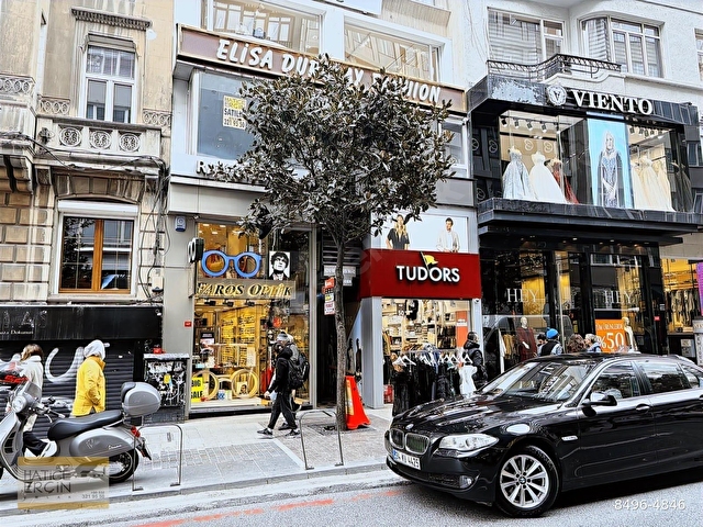 NİŞANTAŞI RUMELİ CADDESİ KONFOR ÇARŞISI 5 M2 KİRALIK DÜKKAN