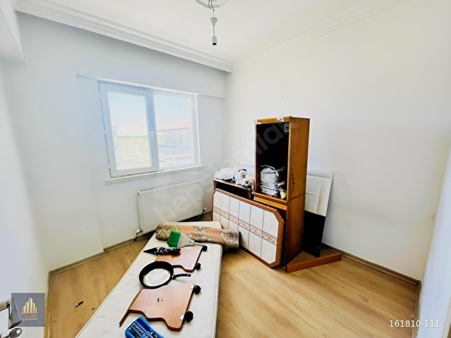 KIBRISKÖYDE ARA KAT ASANSÖRLÜ YÜKSEK MİKTAR KREDİLİ 3+1 DAİRE - Görsel 3