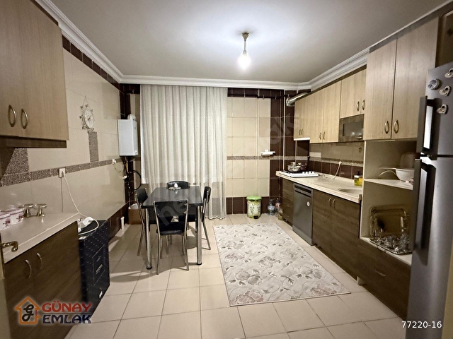 GÜNAYDAN CADDE ÜZERİ SATILIK 3+1 MERKEZİ KONUMDA ACİL - Görsel 2