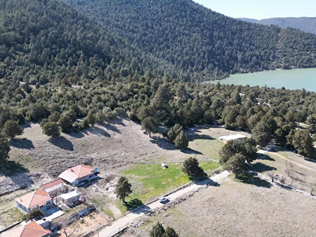 BLC GAYRİMENKULDEN AVLAN MAHALLESİNDE 1894m² GÖL MANZARALI ARSA - Görsel 2