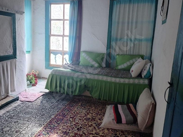 ŞİRİNCE MERKEZDE TARİHİ KONAK – SATILIK AVLULU EV - Görsel 11