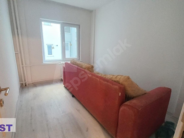 DOSTTAN BEŞTEPEDE ZÜBEYDE HANIM CADDESİ ÜZERİNDE ÇOK BAKIMLI   ALTINDA DAİRE OLAN 2+1  MERKEZİ SİSTE - Görsel 3