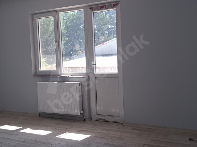 AKGÜN EMLAKDAN  KİRALIK 2+1 SIFIR DAİRE  BAHÇELİ NİZAM - Görsel 3