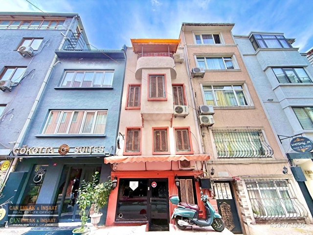 Taksim Feridiye Çaylak Sok.ta Airbnb veya Aparta Uygun(4)Katlı (7) Odalı Eşyalı Klimalı Kombili Bina