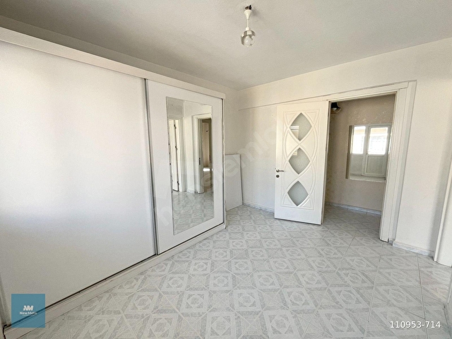 Bayraklı Onur Mahallesinde Kapalı Mutfak Kiralık 3+1 Daire - Görsel 12