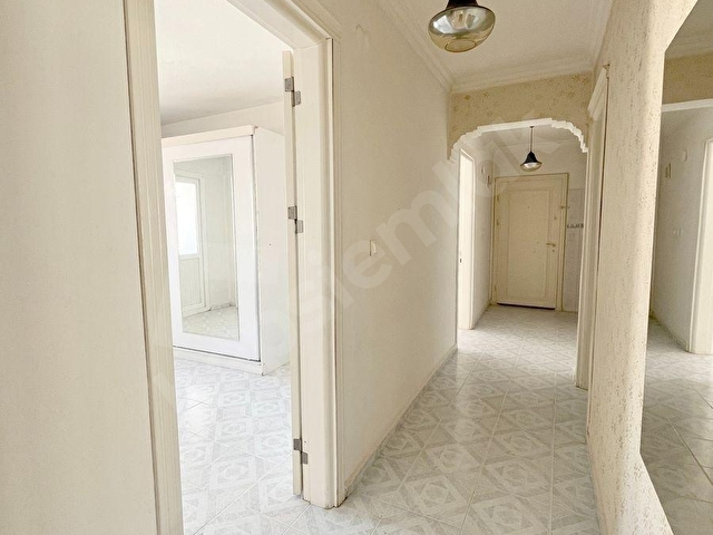 Bayraklı Onur Mahallesinde Kapalı Mutfak Kiralık 3+1 Daire - Görsel 18