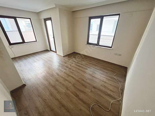 ▀GÜÇTEN▀ AKÇAYDA AYRI MUTFAKLI DENİZE YAKIN ARA KAT 2+1 DAİRE▀ - Görsel 2