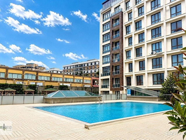 BEYLİKDÜZÜNDE HAVUZLU SİTE İÇERİSİNDE 2+1 KİRALIK DAİRE