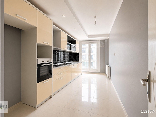 BEYLİKDÜZÜNDE HAVUZLU SİTE İÇERİSİNDE 2+1 KİRALIK DAİRE - Görsel 9