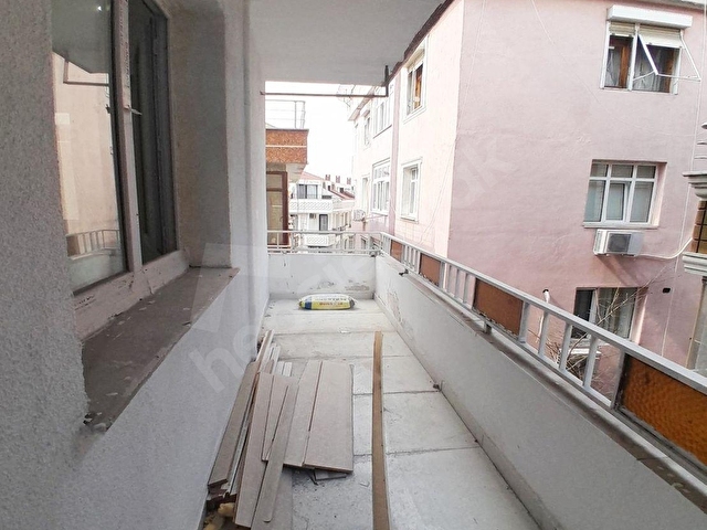 MÜSLÜM EMLAKTAN GÜMÜŞPALADA 2+1 METROBÜSE YAKIN ARA KAT DAİRE - Görsel 9