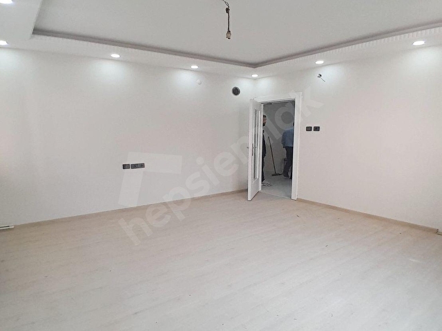 MÜSLÜM EMLAKTAN GÜMÜŞPALADA 2+1 METROBÜSE YAKIN ARA KAT DAİRE - Görsel 17