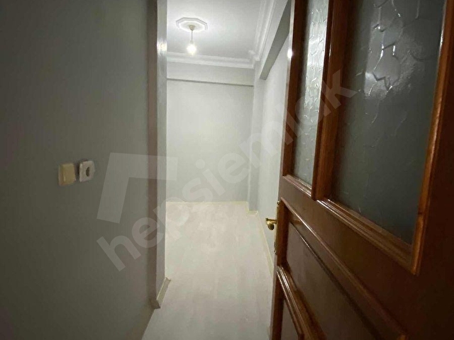 BAYRAMPAŞA HÜRRİYET SOKAKTA 3+1 KİRALIK DAİRE ! - Görsel 14