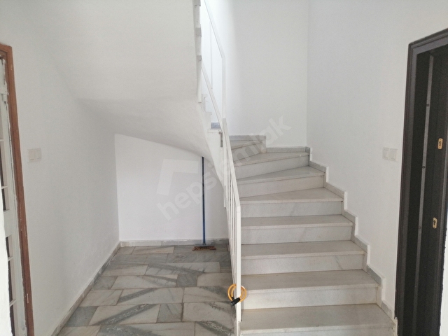 Altinoluk Degerli Konum Da Denize Yakin Ici Yenilenmis 2 1 Daire 112407 411 Hurriyet Emlak