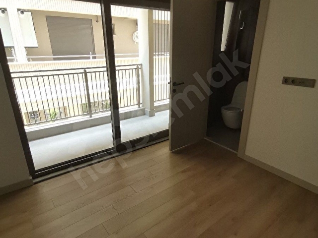 Zerdalilik Mah 2+1 amerikan mutfak doğalgaz ebebeyin banyolu lüks daire 35bintl - Görsel 12