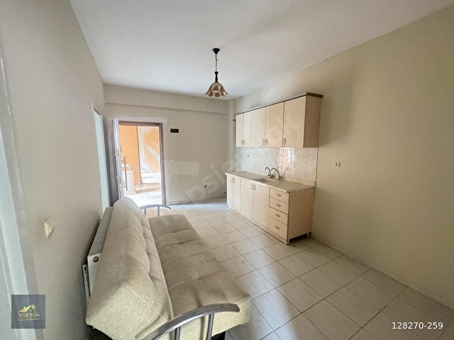 Üniversite Evlerinde Ana Cadde Üzeri Geniş Apart Daire - Görsel 6