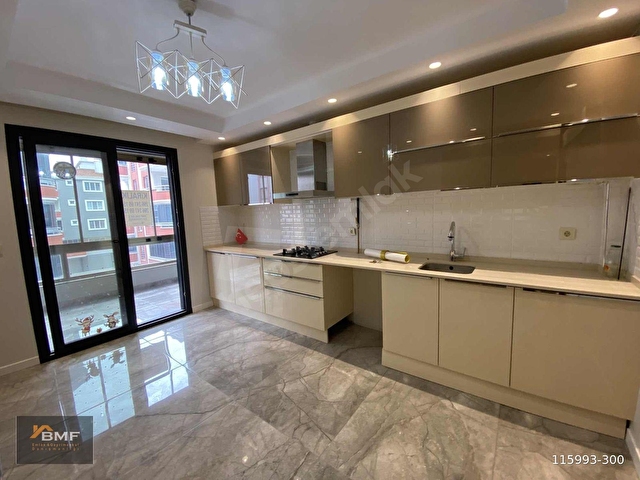 PAŞAALANINDA SATILIK ARA KAT 3+1 LUX DAİRE