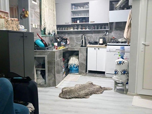 AYVALIK MERKEZDE TERASLI 2 KATLI 2+1 MÜSTAKİL KAGİR EVİ - Görsel 6