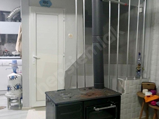 AYVALIK MERKEZDE TERASLI 2 KATLI 2+1 MÜSTAKİL KAGİR EVİ - Görsel 5