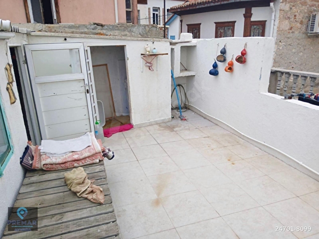 AYVALIK MERKEZDE TERASLI 2 KATLI 2+1 MÜSTAKİL KAGİR EVİ - Görsel 21