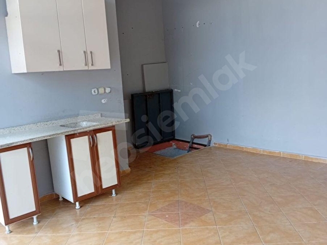 Topçu mahallesinde. Her işe uygun kiralık dükkan - Görsel 13