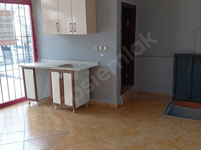 Topçu mahallesinde. Her işe uygun kiralık dükkan - Görsel 14