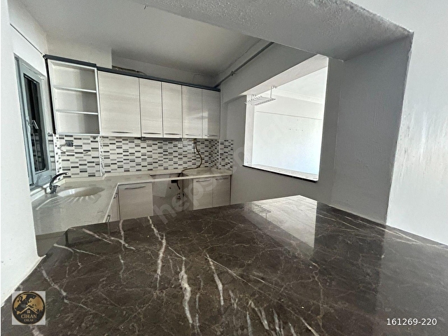 BANDIRMA HACIYUSUFTA ARA KAT ÖN CEPHE BALKONLU KİRALIK 2+1 DAİRE - Görsel 14