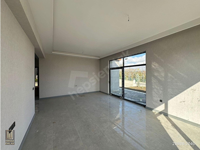 Bağlıcanın En Nezih Bölgesinde Tek Kat 4+1 Satılık Villa - Görsel 12