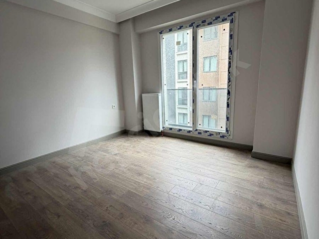 SİLİVRİ YENİ MAHALLEDE SATILIK ARAKAT 2+1 KAPALI OTOPARKLI DAİRE - Görsel 4