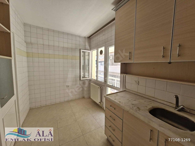 BASIN SİTESİ 215 SOKAKTA 3+1 KİRALIK DAİRE - Görsel 17