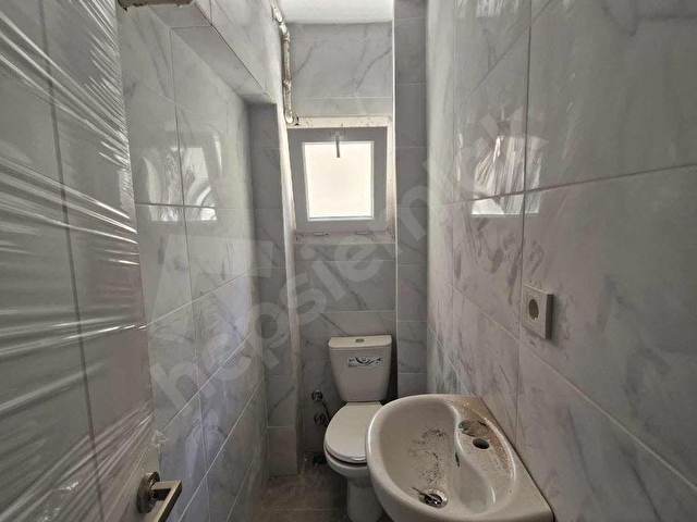 BASIN SİTESİ 215 SOKAKTA 3+1 KİRALIK DAİRE - Görsel 15