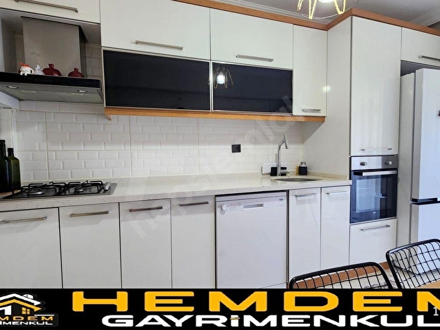HEMDEM GAYRİMENKULDEN AYYILDIZDA ARA KATTA SİTE İÇİ ÖN CEPHE 3+1 SATILIK DAİRE