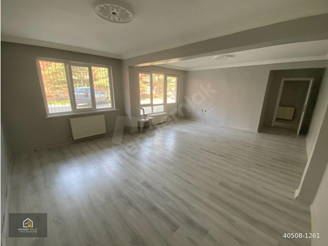 PEKESENDEN ETLİK MERKEZDE BAHÇE ÇIKIŞLI 2+1 BAĞIMSIZ SALON DAİRE - Görsel 2