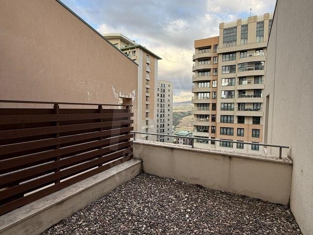 SİNPAŞ ALTINORAN 240 M² BÜYÜK TİP 3,5+1 ÖZEL LOFT SATILIK DAİRE - Görsel 16