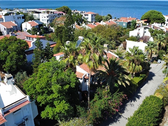 İzmir Narlıdere Limanreiste Rustik Mimariyle Muhteşem Villa - Görsel 4