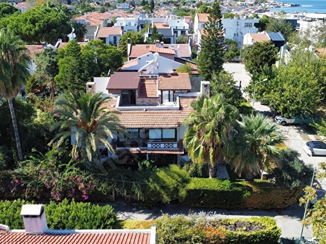 İzmir Narlıdere Limanreiste Rustik Mimariyle Muhteşem Villa - Görsel 3