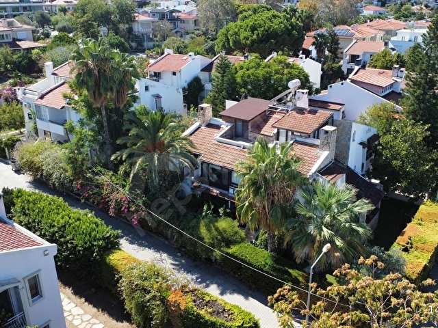 İzmir Narlıdere Limanreiste Rustik Mimariyle Muhteşem Villa - Görsel 5