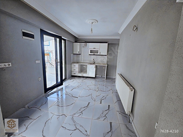 AVŞA DEĞİRMENARDINDA NEZİH BÖLGEDE BAHÇELİ 2+1 SATILIK DAİRE - Görsel 8